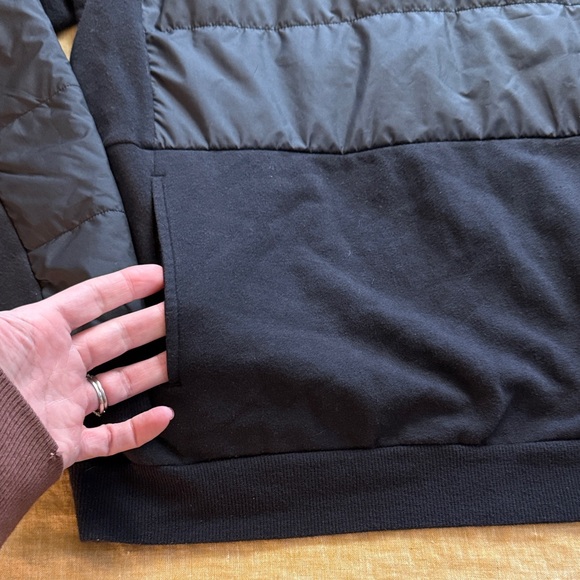 The North Face quilted sweatshirt - Picture 4 of 17